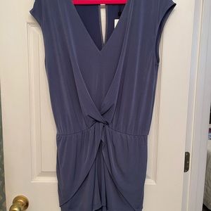 BCBGeneration twist front cap sleeve romper M